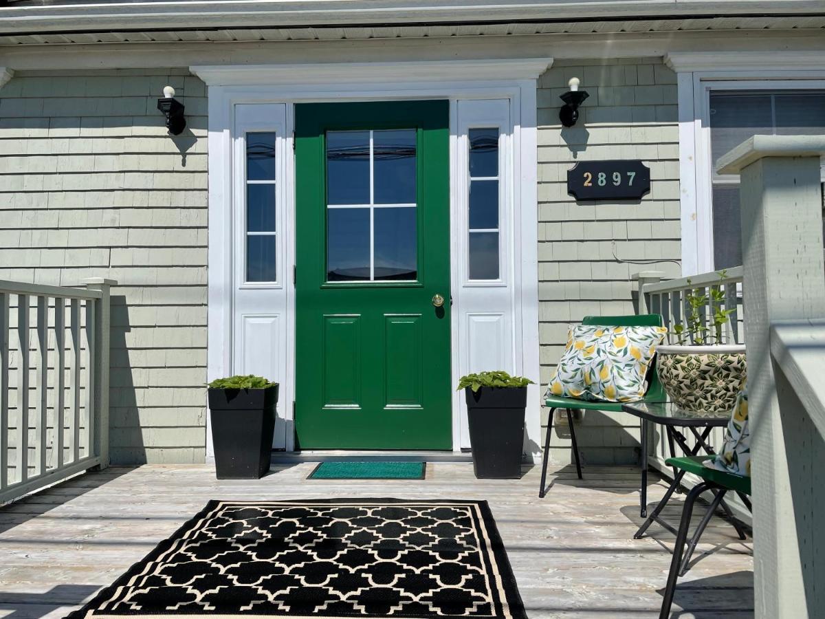 The East Wind Guesthouse Clark's Harbour Exterior photo